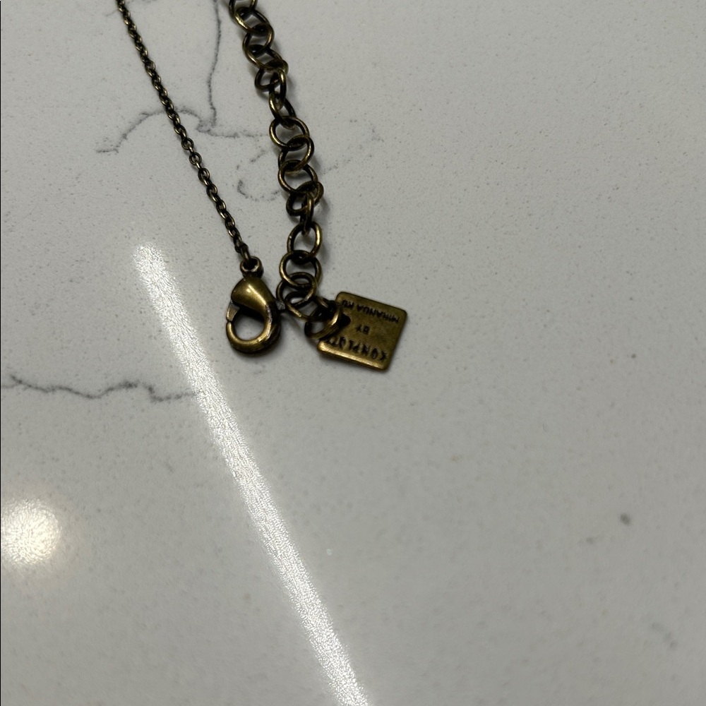 Chic Gold Drop Necklace - Picture 6 of 8